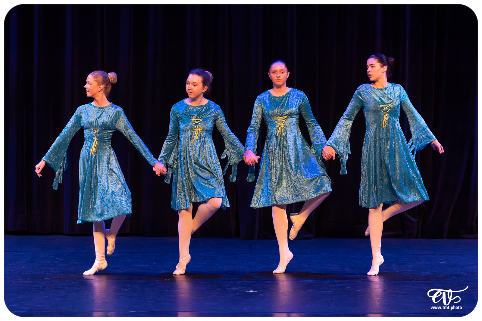 ECOLE DE DANSE CÉCILE ADAMOW